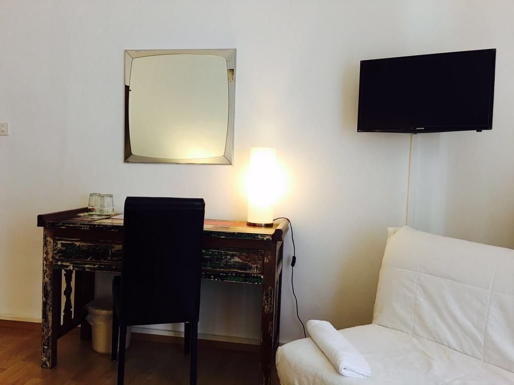 Bottega Del Vino Guesthouse Locarno Exterior photo